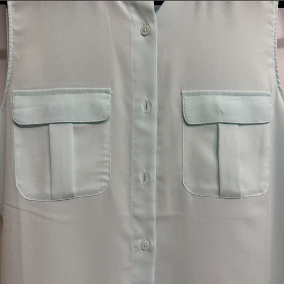 Banana Republic Light Mint Sleeveless Blouse - Picture 2 of 4